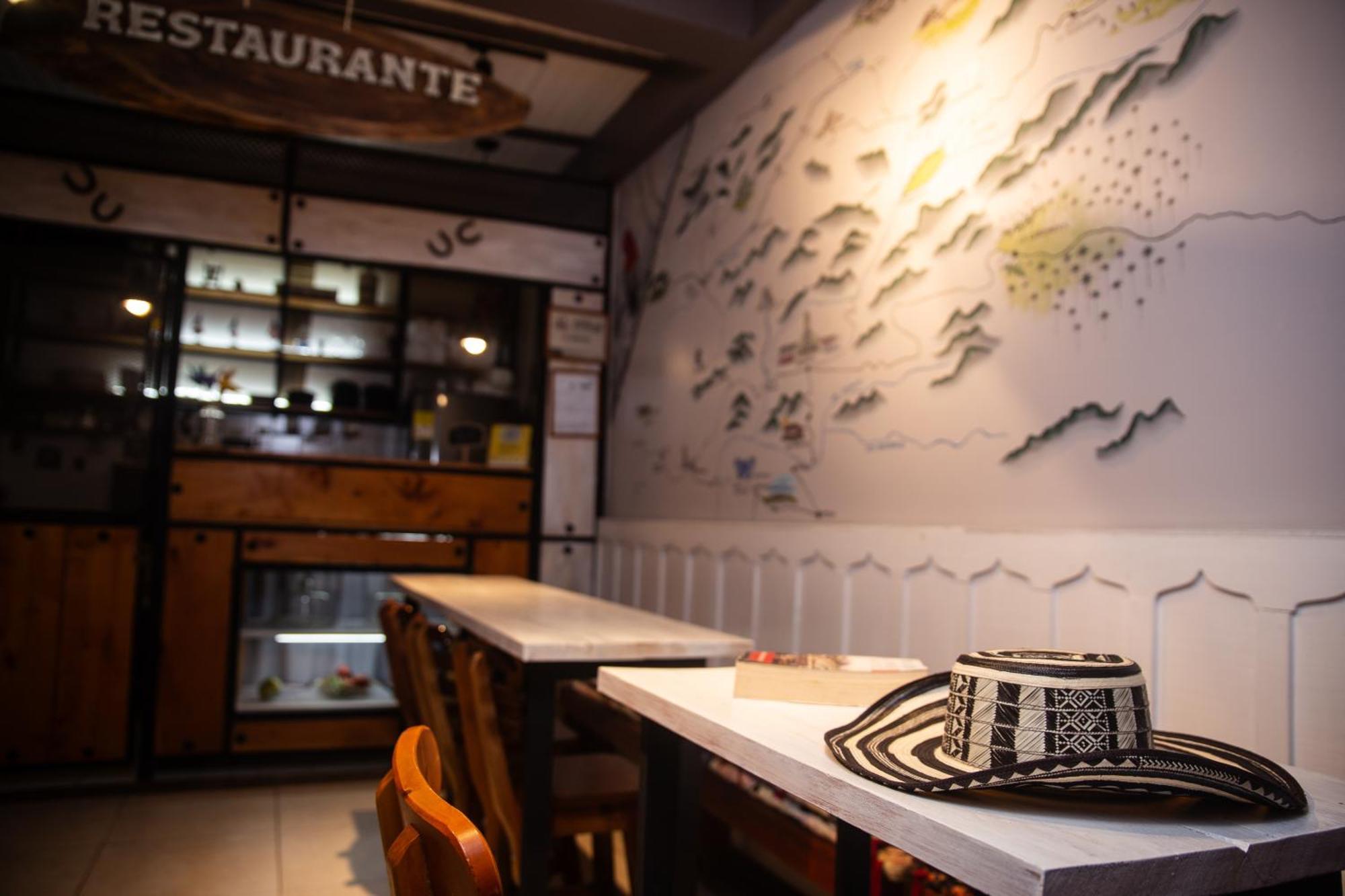 Hostal El Quinde サレント エクステリア 写真