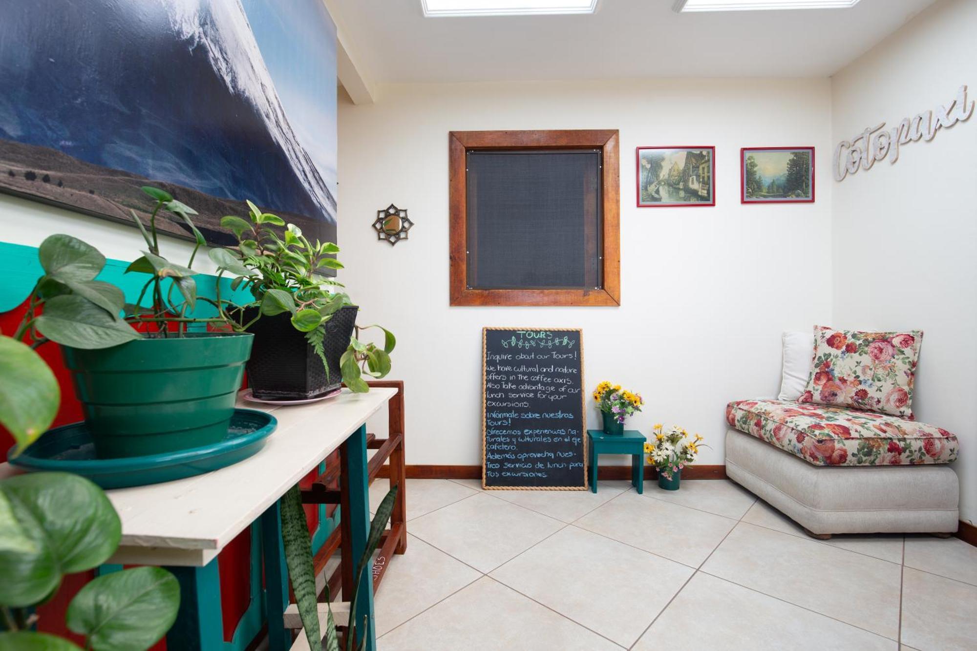 Hostal El Quinde サレント エクステリア 写真