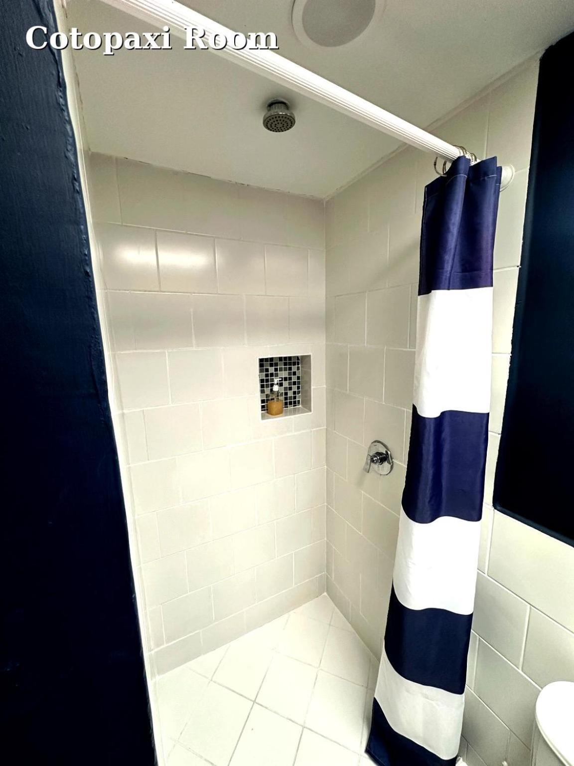 Hostal El Quinde サレント エクステリア 写真